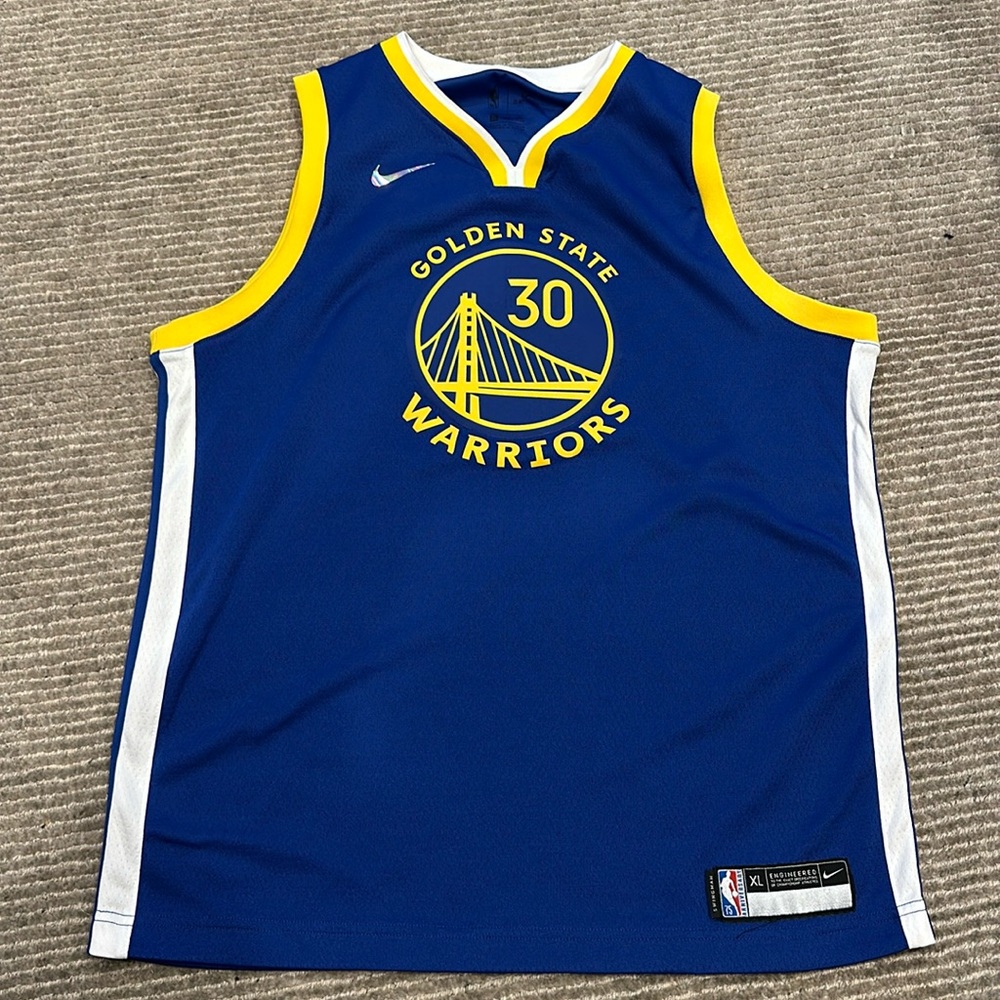 Preowned Golden State Warriors 30 Steph Curry jersey kids XL